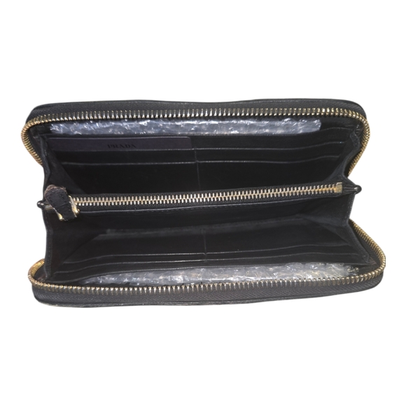 Authentic Preowned Prada Zip Around Wallet EUC black leather extremely soft - Picture 12 of 12